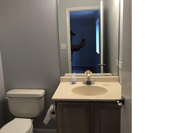 5th image of 14525 S Manistee Ave APT 3D