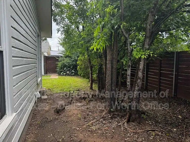 2021 Bluebonnet Dr — Photo 16