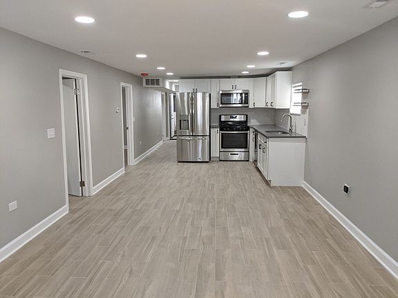 4th image of 1323 Gunderson Ave #B