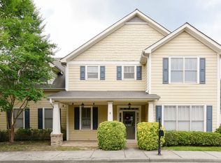 2216 Parkview Run NW, Atlanta, GA 30318