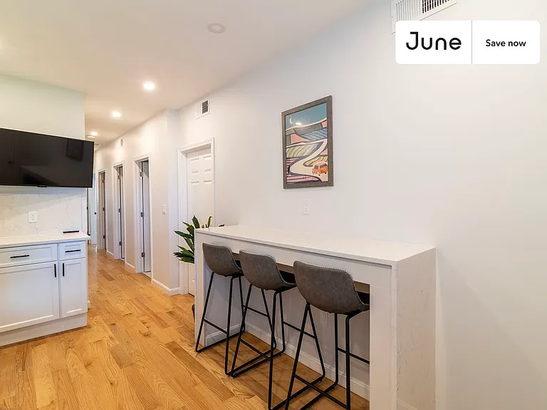 90 Mount Vernon St — Photo 2