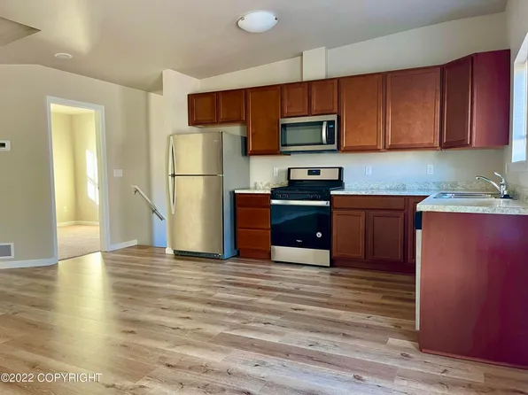 111 Willow View Cir, Anchorage, AK 99504