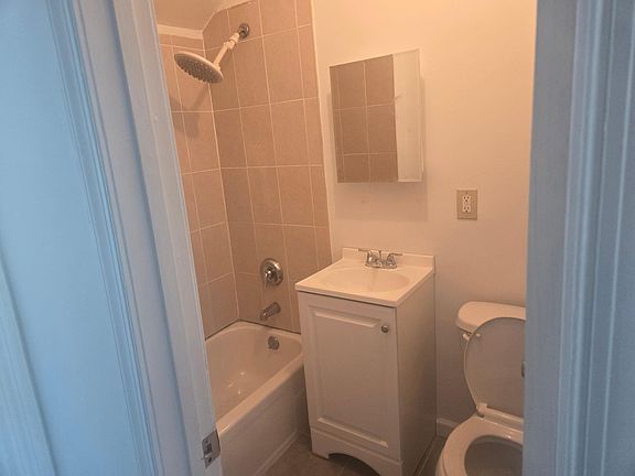4th image of 275 York Ave #2