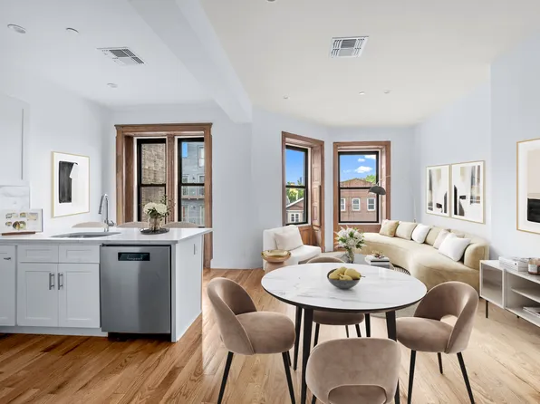 257 Throop Avenue image 3 of 10