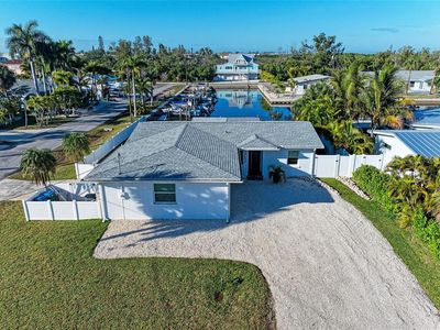 502 Bayview Dr, Holmes Beach, FL, 34217