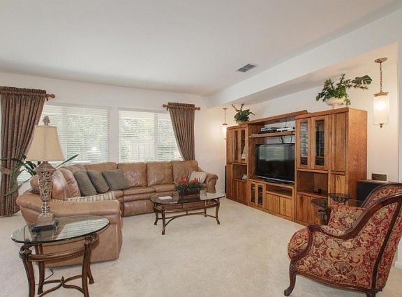 5th image of 1800 Crocker Ln