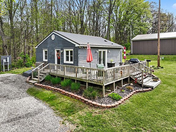 3rd image of 56751 Dailey Rd