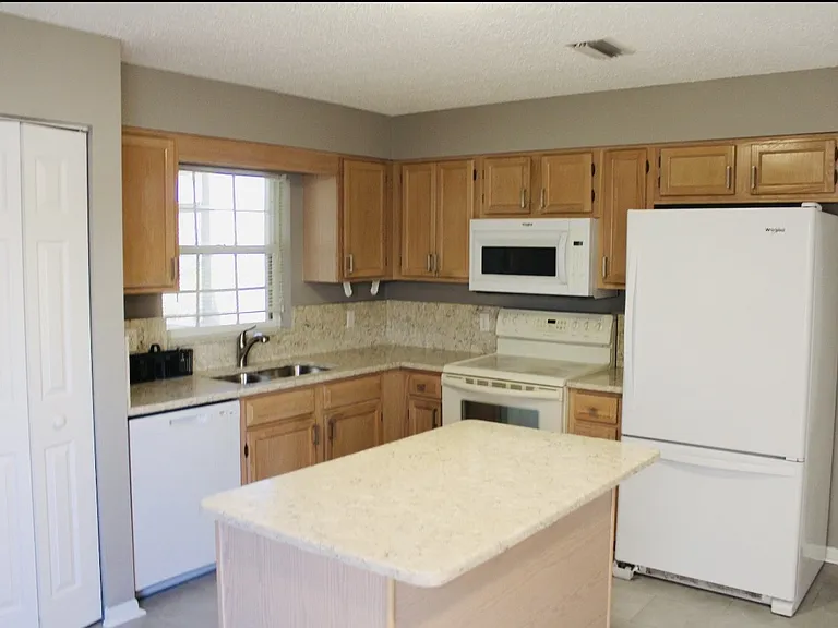1507 Lantana Ct — Photo 6