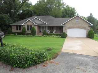 801 Wisconsin Rd, Hollister, MO 65672