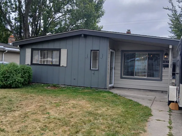 1620 E Harry Ave, Hazel Park, MI 48030
