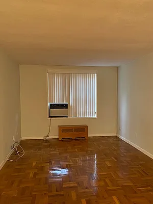 Sold by Superior Realty Service | media 49