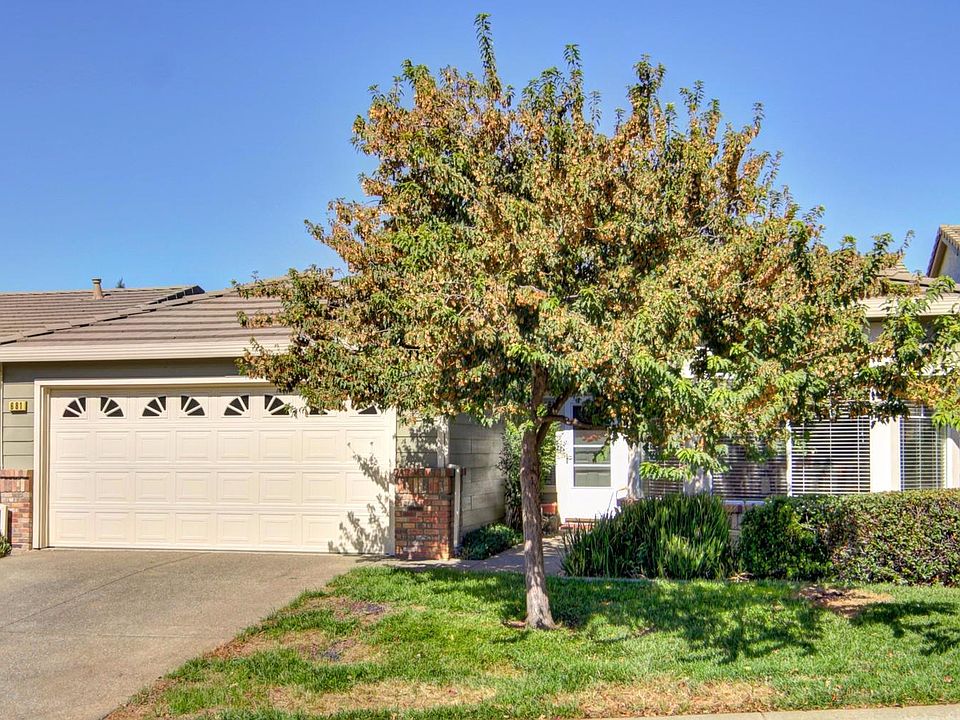 2nd image of 681 Diamond Glen Cir