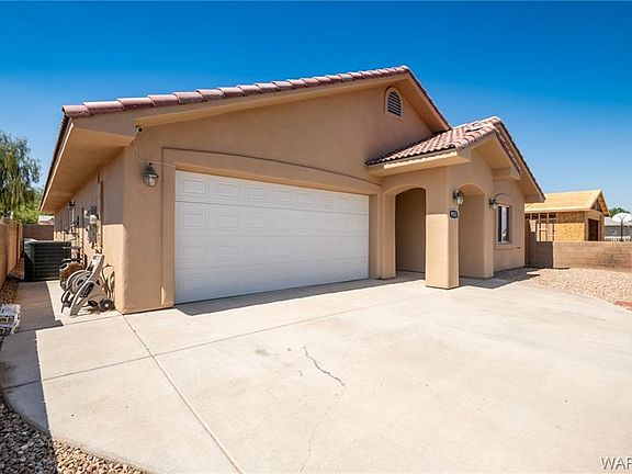 4th image of 9933 S Phoenix Dr