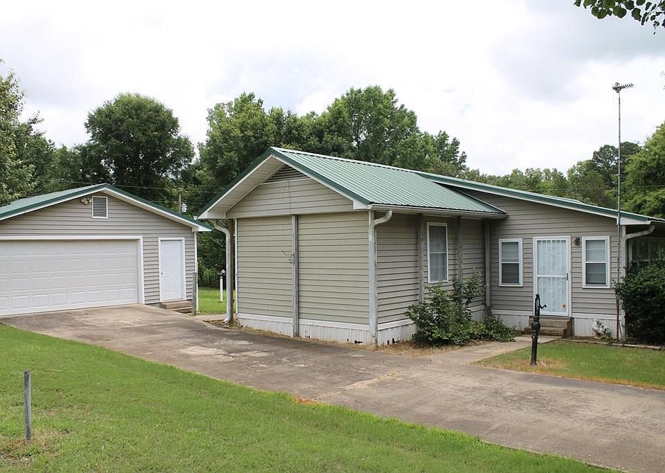 1st image of 54 Carolyn Dr