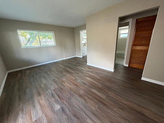 3rd image of 1827 Livingstone St