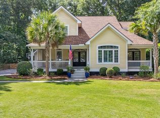 1005 Island Crossing Dr, Hanahan, SC 29410