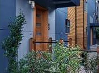 568B Galer St, Seattle, WA 98109