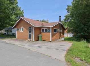 1 Morton St, Milton, NS B0T1B0