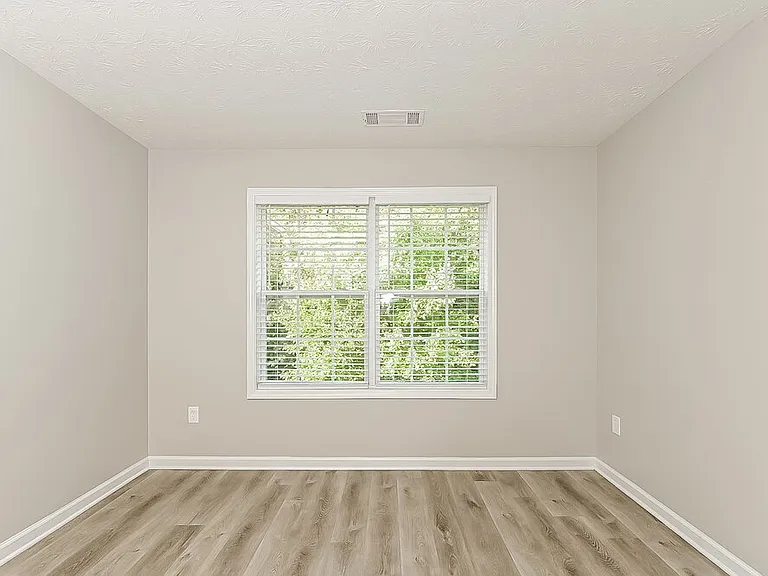 129 Makenna Dr — Photo 15