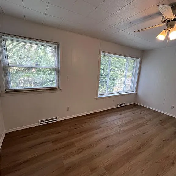 2504 Bannister St — Photo 12