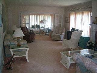 4th image of 3456 Lakeshore Dr