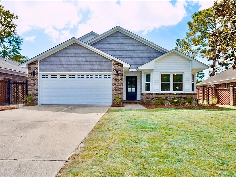 1665A Fairway Place Ln — Photo 2