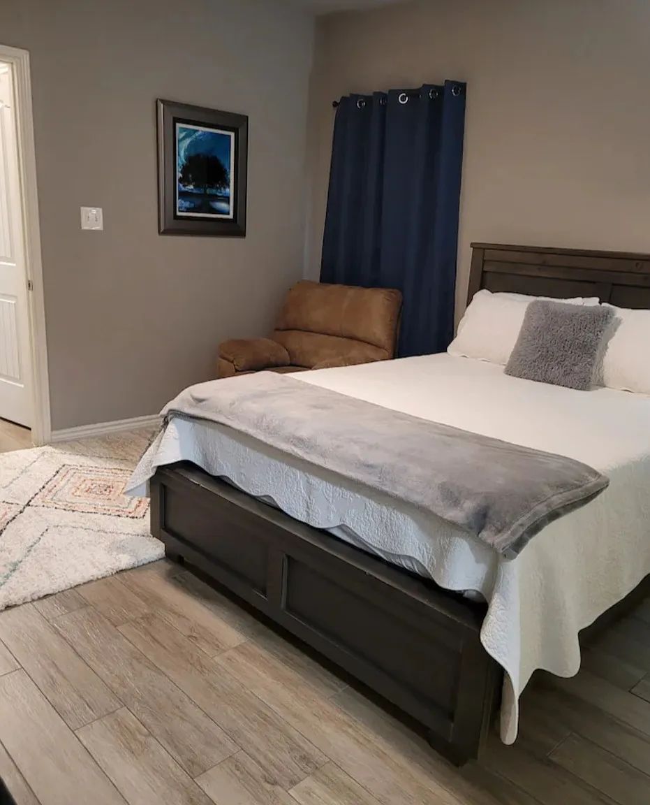 2 bed, 1187 sqft, $2,100 — Photo 4