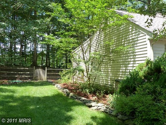 5th image of 11810 Oakwood Dr