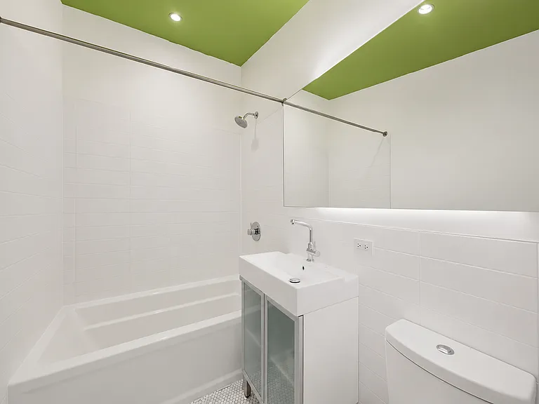251 W 121st St #3 — Photo 8