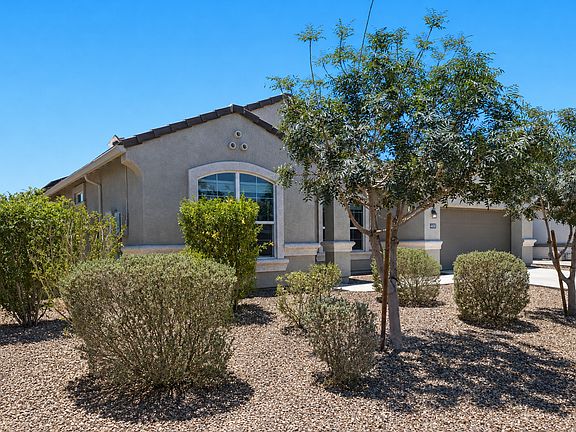 3rd image of 44587 W Palo Amarillo Rd