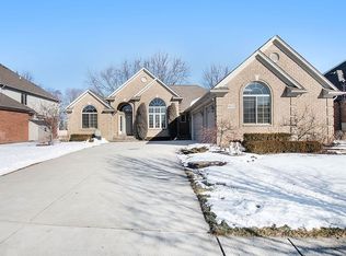 18331 Tarpey Dr, Macomb, MI 48044