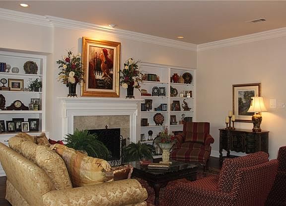 5th image of 1300 Thistledown Dr