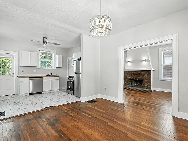 3229 Beacon Hill Ave — Photo 8