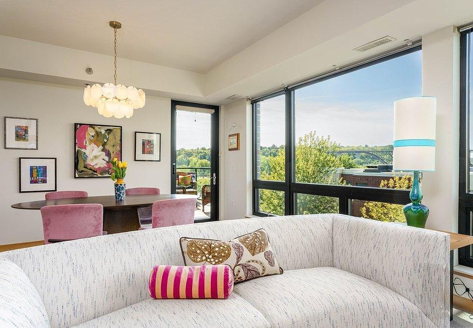 1st image of 284 Spring St Unit 305