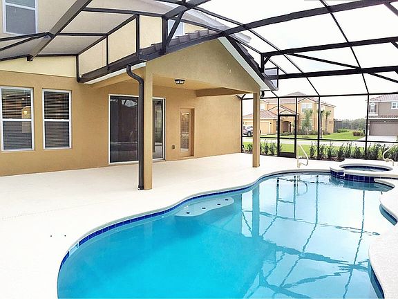 2nd image of 4104 Oaktree Dr
