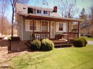 8798 Dexter Townhall Rd, Pinckney, MI 48169