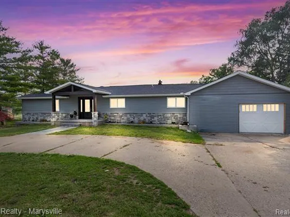 29570 Armada Ridge Rd, Richmond, MI 48062