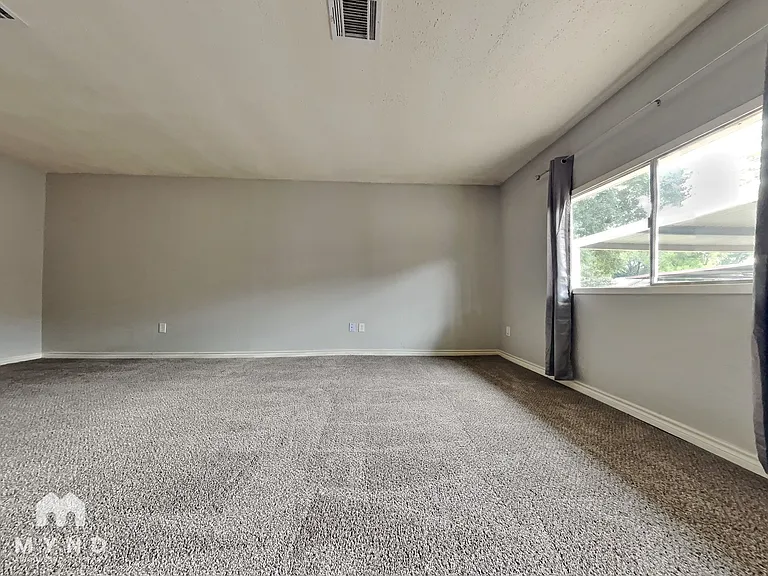 2163 Drayton Ln — Photo 16
