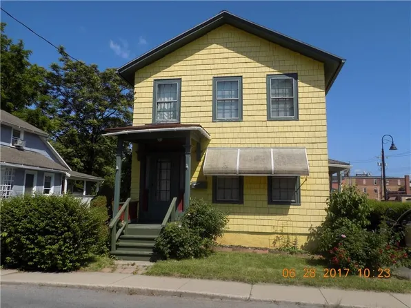 22 Antis St, Canandaigua, NY 14424