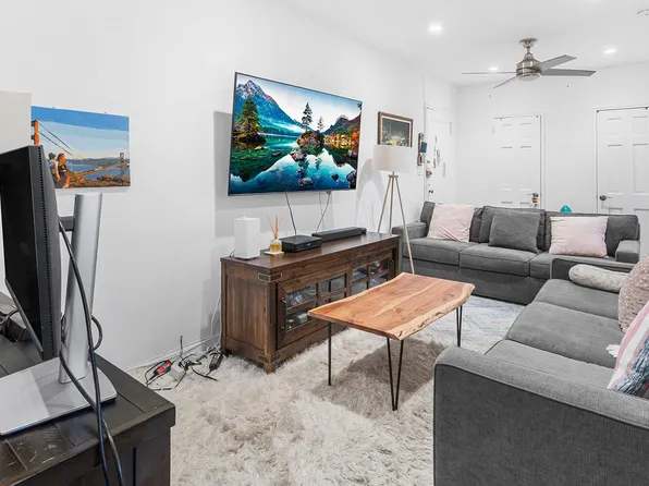 7111 Yellowstone #5M, Forest Hills, NY 11375