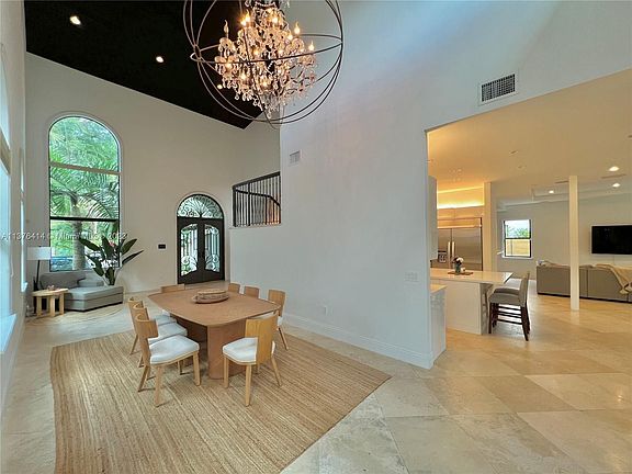 3rd image of 2561 Trapp Ave
