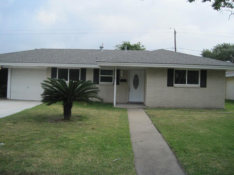 1st image of 207 Chase Dr