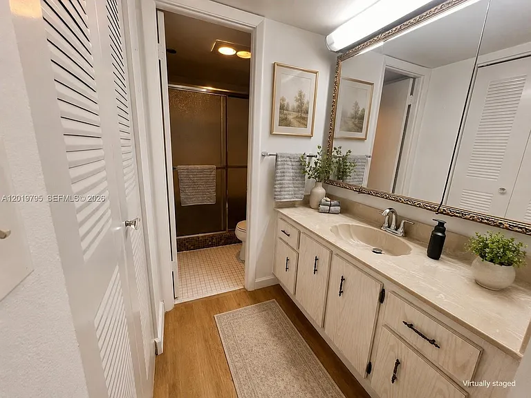 1100 Saint Charles Pl #620 — Photo 25