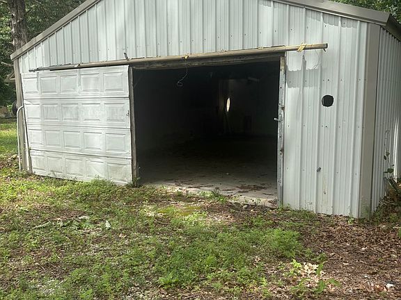 4th image of 6962 Olive Lane