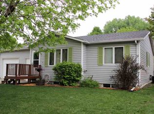 1407 Peninah St, Yankton, SD 57078