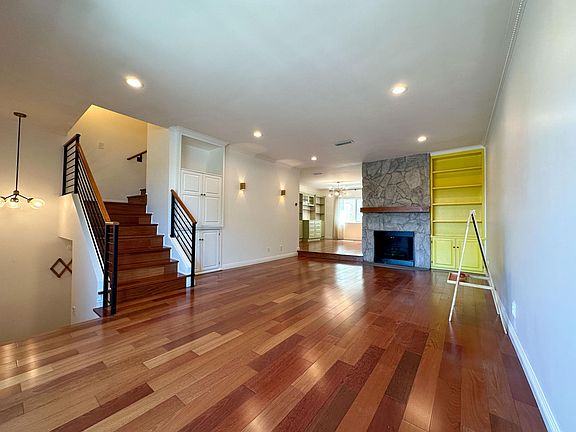 4th image of 10970 National Blvd #6