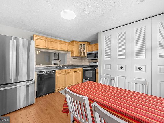 3rd image of 8348 Rocky Forge Ct