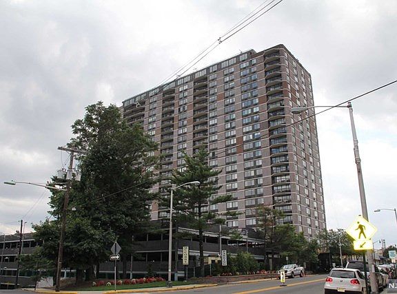 2nd image of 770 Anderson Ave APT 17N