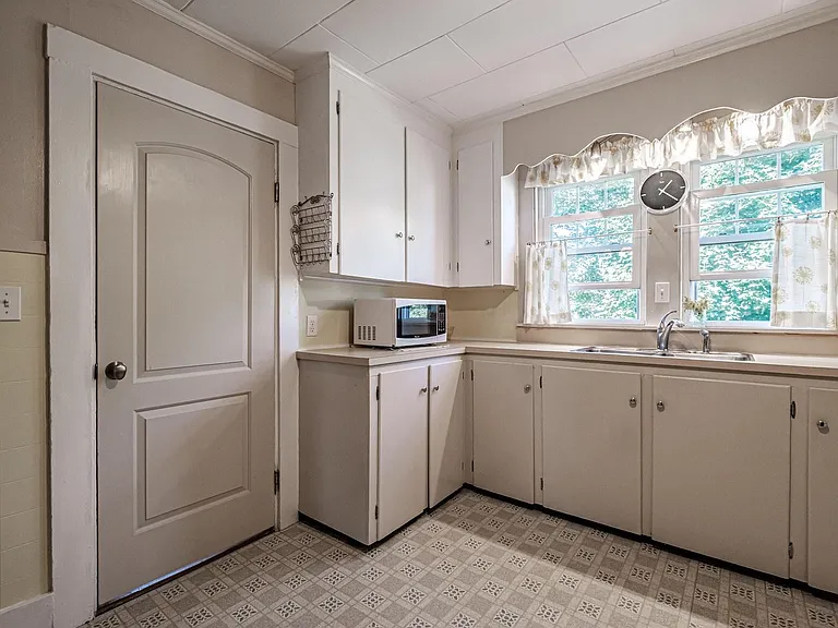 311 Pine St #1 — Photo 13
