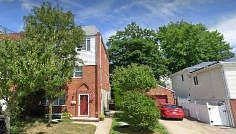 1st image of 369 Fanning St Floor 2